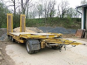  3-Achs-Tiefladeanhänger